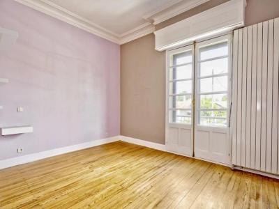 For rent Pessac 4 rooms 230 m2 Gironde (33600) photo 3