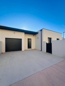 For sale Serignan 4 rooms 86 m2 Herault (34410) photo 3