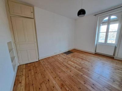 Louer Appartement Angers 990 euros