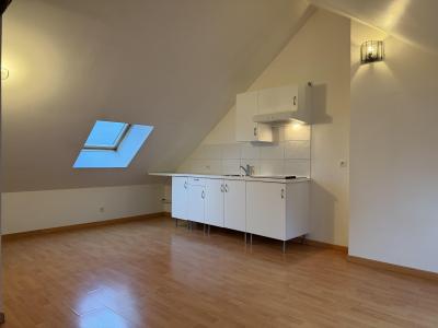 For rent Montargis 1 room 30 m2 Loiret (45200) photo 3