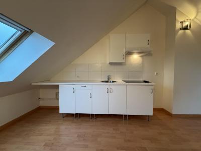 For rent Montargis 1 room 30 m2 Loiret (45200) photo 4