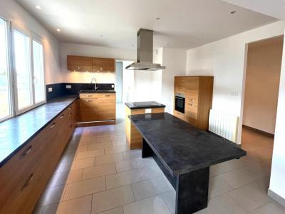 For sale Oyonnax 5 rooms 142 m2 Ain (01100) photo 0