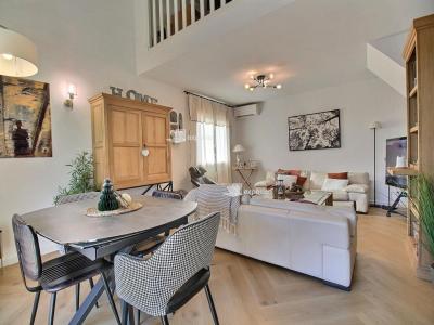 For sale Sanary-sur-mer 5 rooms 109 m2 Var (83110) photo 2