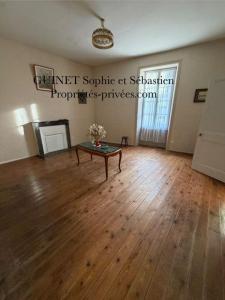 For sale Lucon 9 rooms 109 m2 Vendee (85400) photo 2