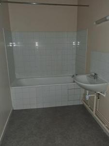 Louer Appartement Savigne-sur-lathan Indre et loire