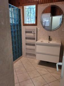 For rent Laruscade 4 rooms 100 m2 Gironde (33620) photo 2