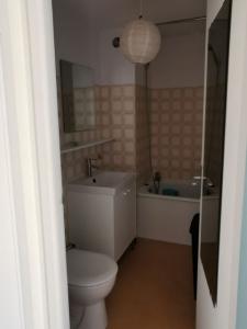 For rent Bordeaux 1 room 26 m2 Gironde (33000) photo 2