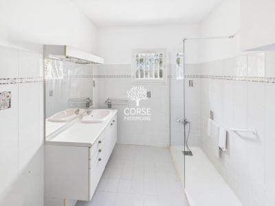 For sale Porto-vecchio 5 rooms 104 m2 Corse (20137) photo 3