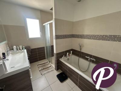 For sale Bergerac 3 rooms 90 m2 Dordogne (24100) photo 2