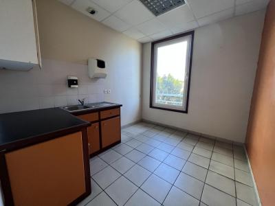 Louer Bureau Sainte-clotilde 53088 euros