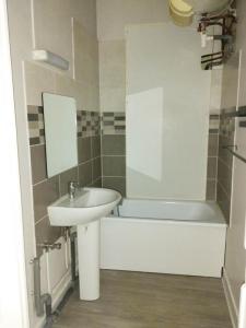 For rent Charleville-mezieres 3 rooms 56 m2 Ardennes (08000) photo 0