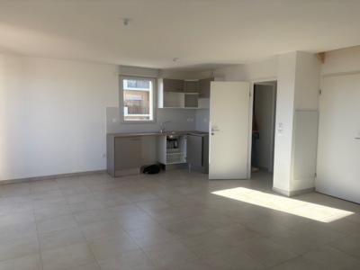 For rent Toulouse 3 rooms 69 m2 Haute garonne (31200) photo 0