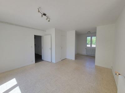 For sale Sable-sur-sarthe 4 rooms Sarthe (72300) photo 0