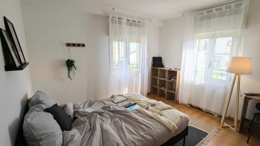 For rent Puteaux 6 rooms 26 m2 Hauts de Seine (92800) photo 0