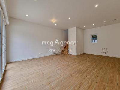 For sale Chartres 3 rooms 51 m2 Eure et loir (28000) photo 1