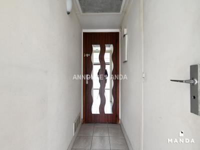 Louer Appartement Courbevoie 965 euros