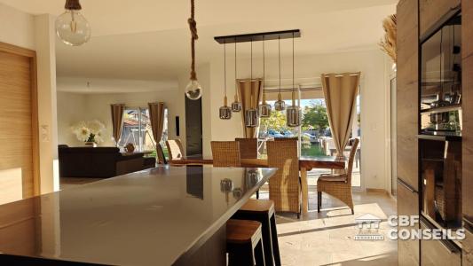 For sale Lezoux 6 rooms 154 m2 Puy de dome (63190) photo 2