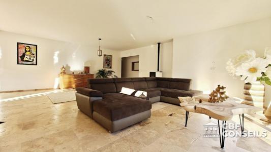 For sale Lezoux 6 rooms 154 m2 Puy de dome (63190) photo 3