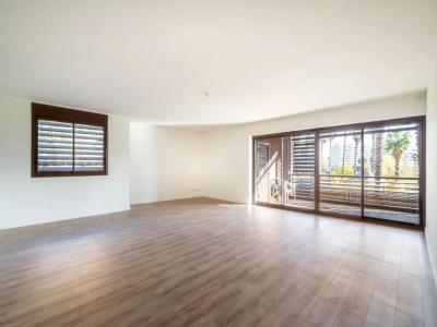For sale Montpellier 4 rooms 126 m2 Herault (34000) photo 2