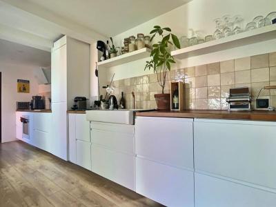 For sale Bordeaux 4 rooms 120 m2 Gironde (33800) photo 2
