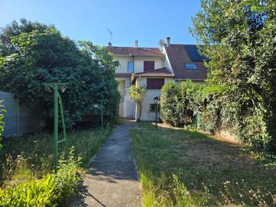For sale Sainte-genevieve-des-bois 6 rooms 111 m2 Essonne (91700) photo 1
