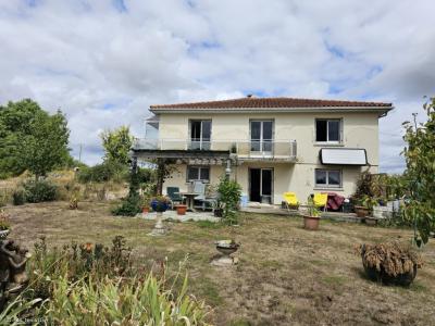 For sale Aunac 3 rooms 86 m2 Charente (16460) photo 0