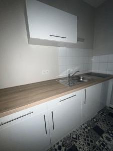 For rent Rouen 2 rooms 45 m2 Seine maritime (76000) photo 3