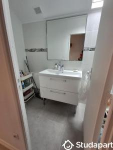 For rent Torcy 1 room 9 m2 Seine et marne (77200) photo 4