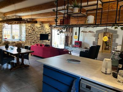 For sale 6 rooms 173 m2 Cantal (15500) photo 1