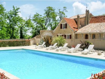 For sale 20 rooms 680 m2 Dordogne (24680) photo 2