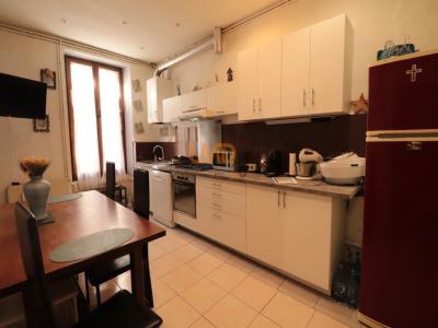 Acheter Appartement 81 m2 Nimes