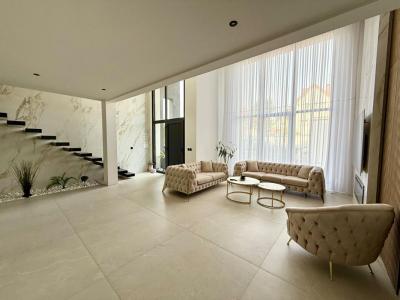 For sale Sainte-genevieve-des-bois 6 rooms 165 m2 Essonne (91700) photo 2