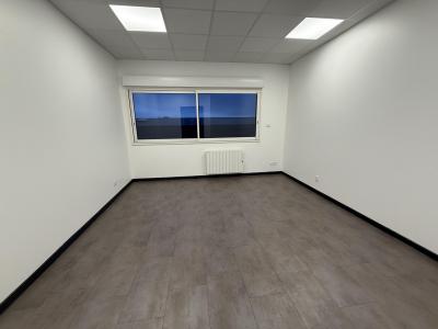Acheter Local commercial Bourg-achard 4441 euros