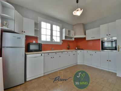 For sale Argenton-chateau 6 rooms 113 m2 Deux sevres (79150) photo 1