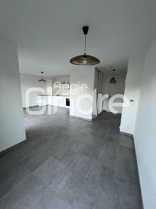 Louer Appartement Saint-genis-les-ollieres 900 euros