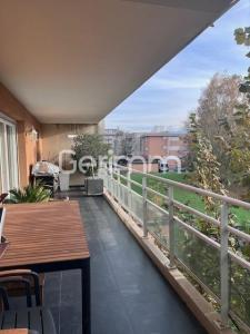 For sale Saint-martin-d'heres 4 rooms 81 m2 Isere (38400) photo 3