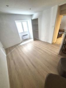 Annonce Location 3 pices Appartement Saint-martin 83