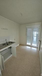 For rent Saint-andre-les-vergers 2 rooms 53 m2 Aube (10120) photo 2