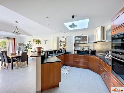 For sale Toulouse 7 rooms 180 m2 Haute garonne (31400) photo 2