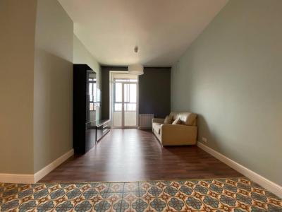Louer Appartement 35 m2 Lyon-3eme-arrondissement