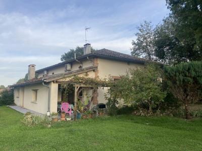 Acheter Maison 238 m2 Isle-jourdain