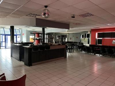 Acheter Commerce 280 m2 Sees