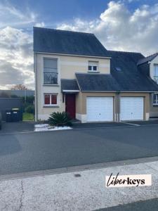 For sale Avrille 4 rooms 81 m2 Maine et loire (49240) photo 1