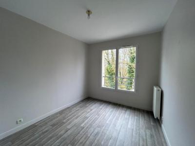 Louer Appartement Cheny 712 euros