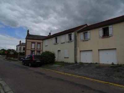 Louer Maison Saint-valerien 543 euros