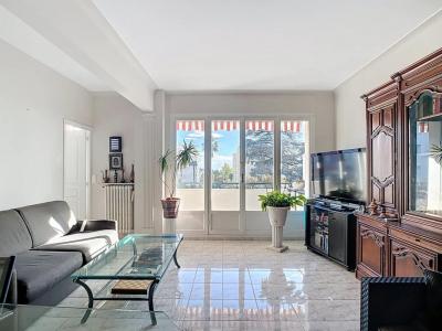 For sale Nice 2 rooms 62 m2 Alpes Maritimes (06100) photo 2