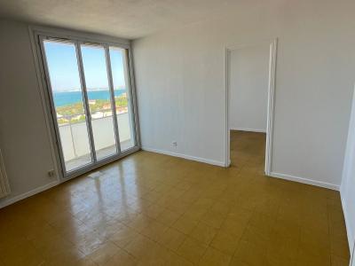 For sale Port-de-bouc 4 rooms 78 m2 Bouches du Rhone (13110) photo 2