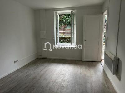 For sale Pau 2 rooms 40 m2 Pyrenees atlantiques (64000) photo 1