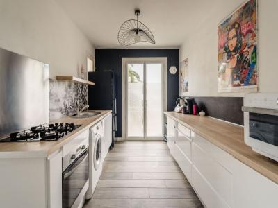 For sale QUARTIER RESIDENTIEL 4 rooms 91 m2 Herault (34300) photo 4