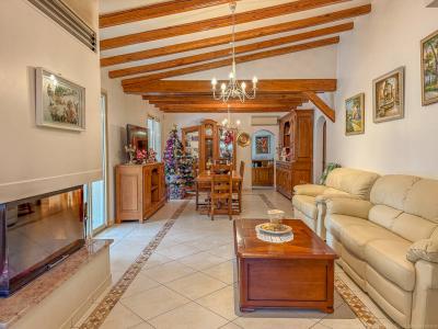 For sale Montauroux 8 rooms 220 m2 Var (83440) photo 2